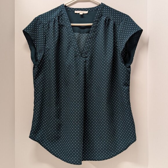 Fun 2 Fun Lillian V-Neck Blouse in Dark Green - Picture 3 of 8